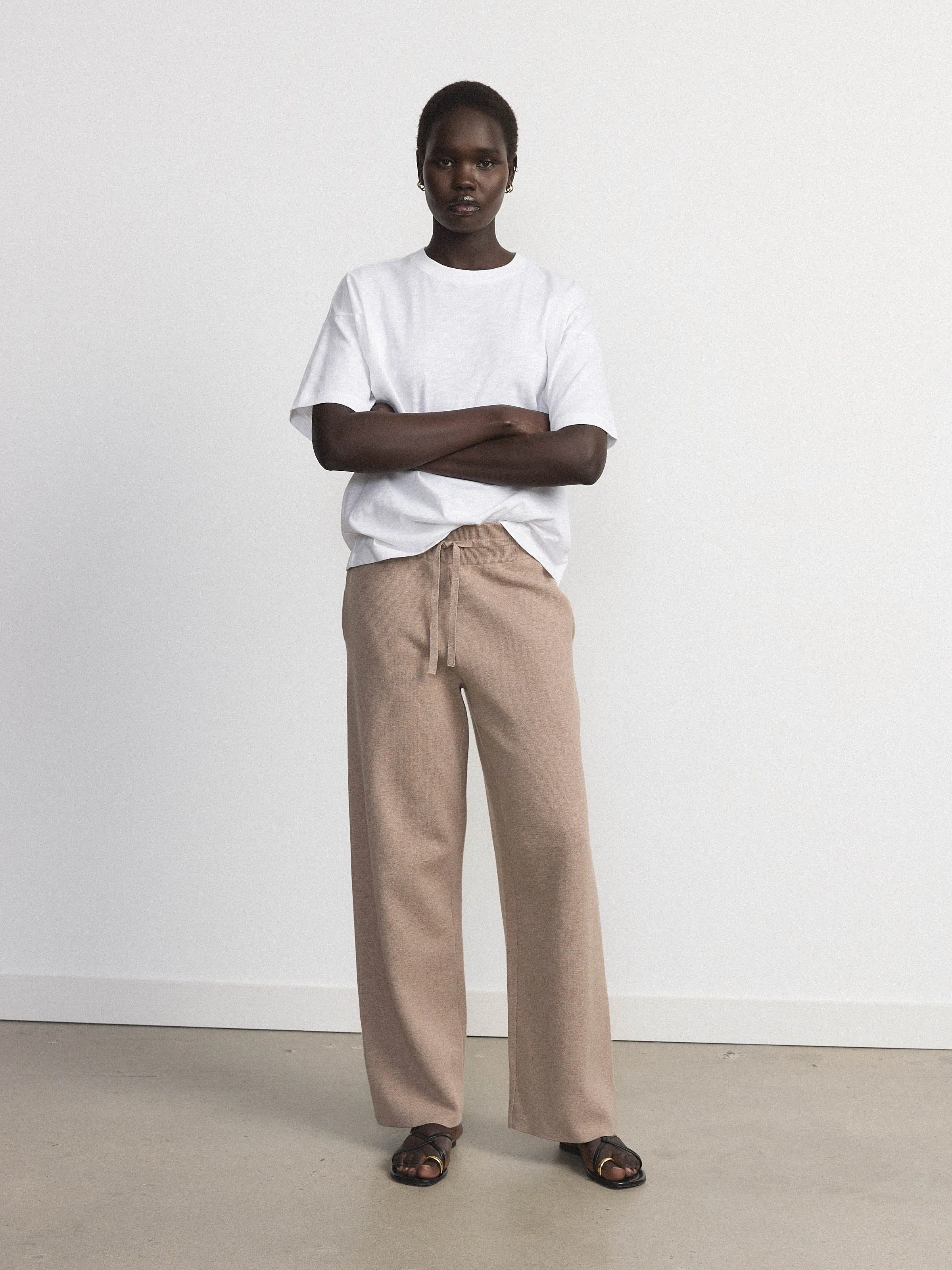 The Drop Shoulder Loose T-Shirt in White
